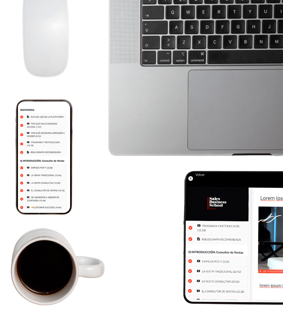Plataforma online y materiales de Sales Business School vistos desde un escritorio
